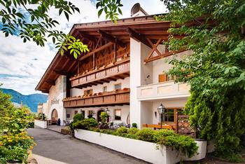 Alpenhof*** 1
