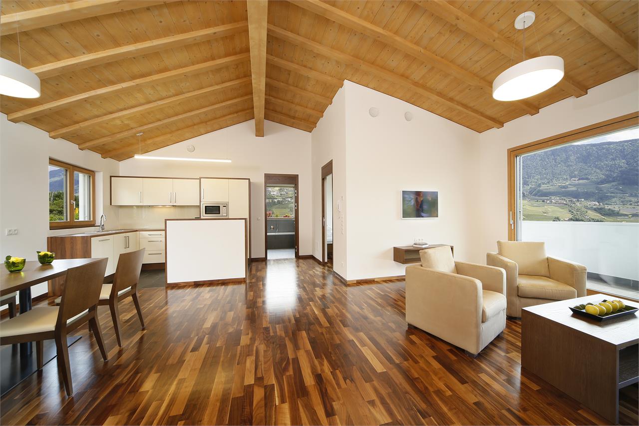 Penthouse 5 7f3d8d9a11131407e157b923b5a26f90
