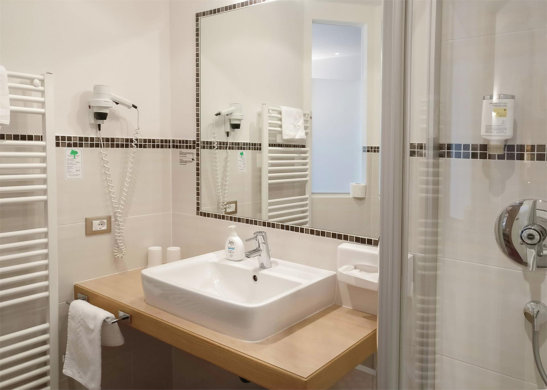 5227aaf045954a02ae5869e1ce67654d