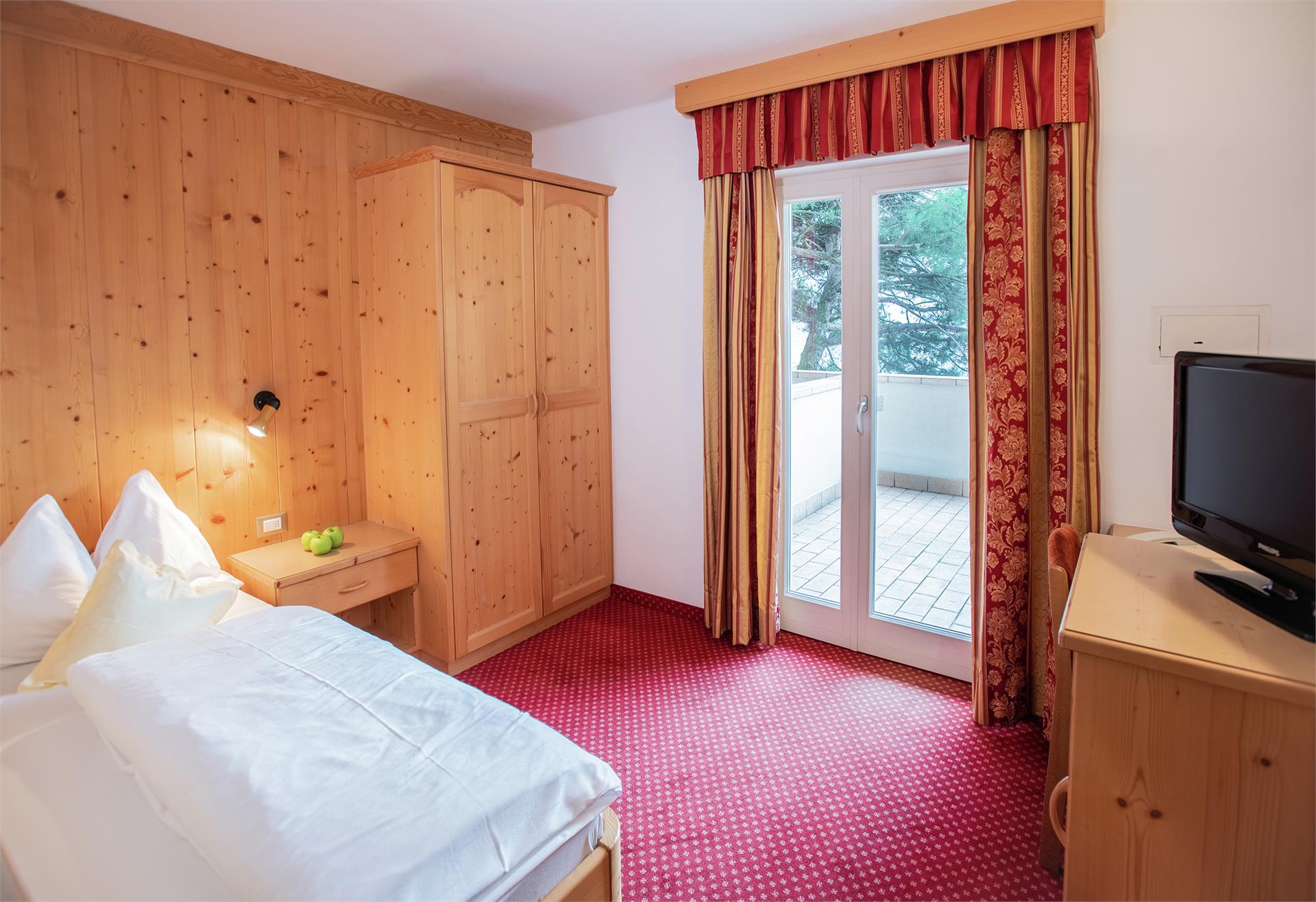 ad5ff67d6974492abd0a302c8c3a83e3