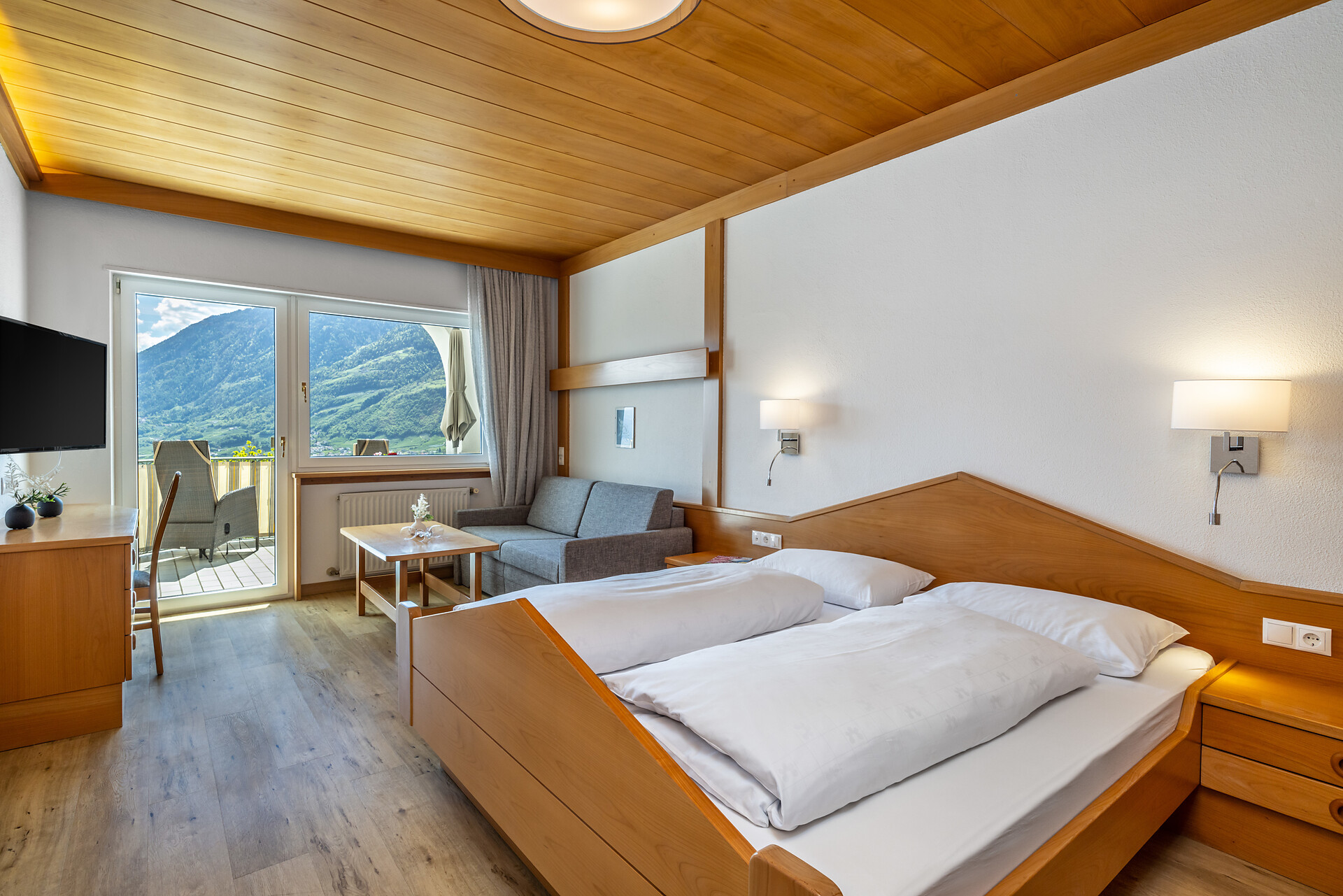 81BF160F7788886713B47BDD3BE1E6CA