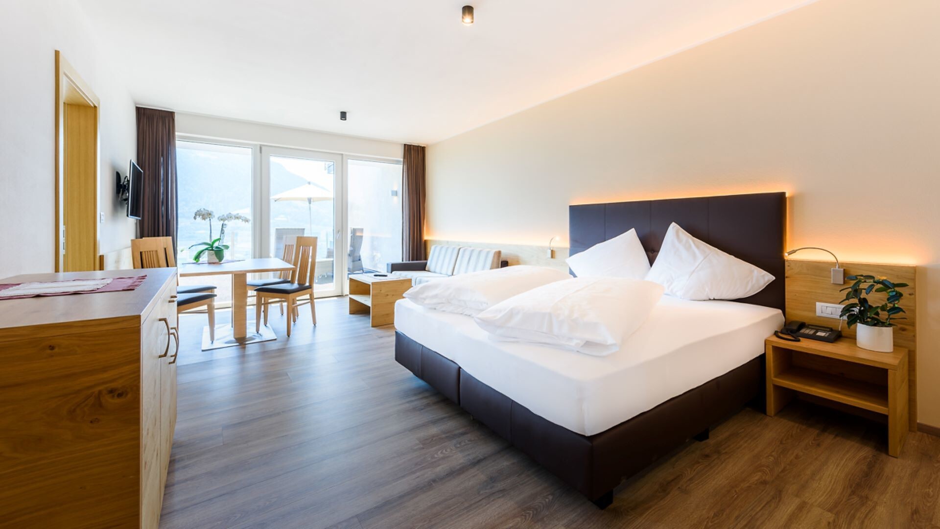 3747E648B1BEF22321BFF2EF7BA3A256