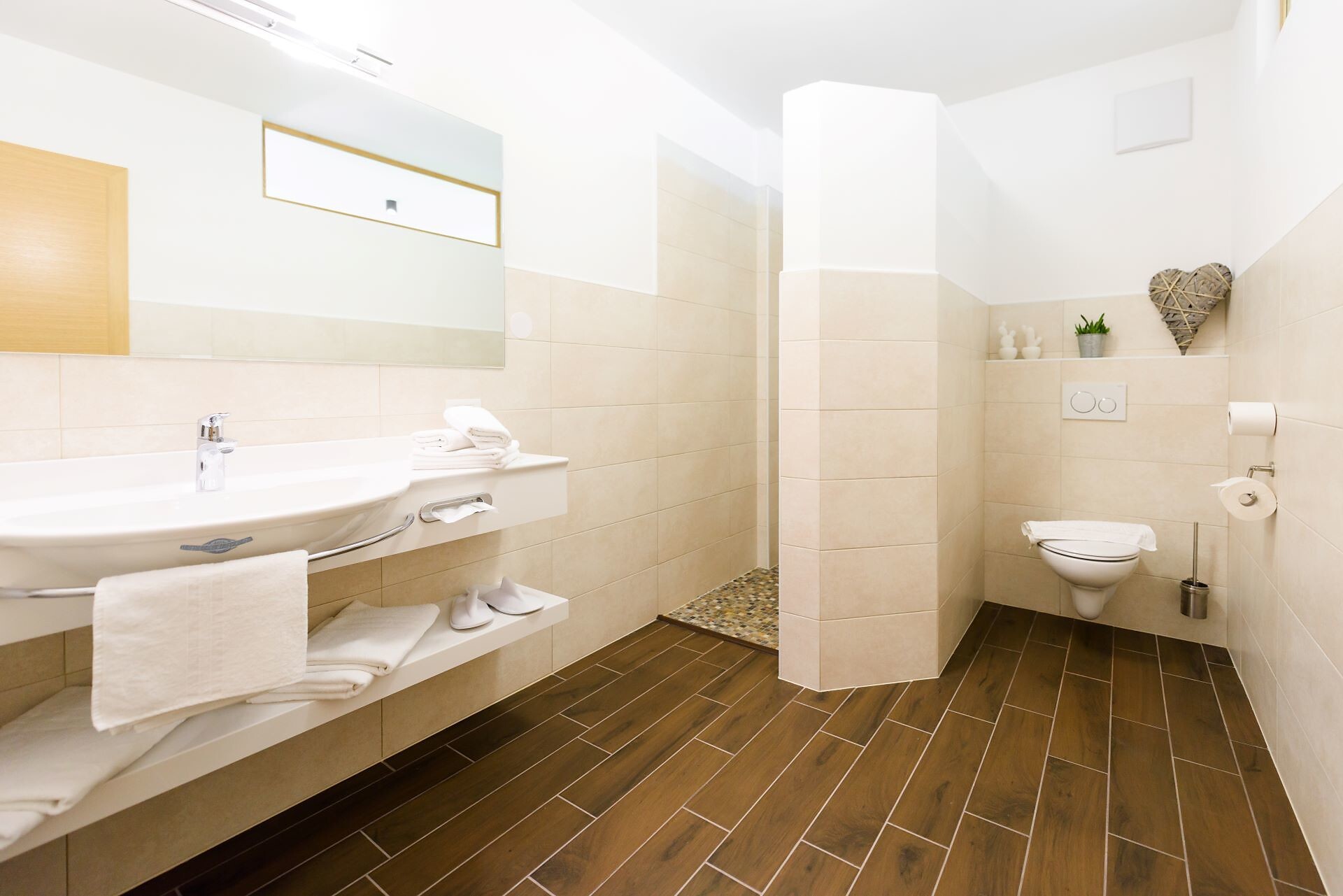 628E95B8896D2628123E8BA3279E609E